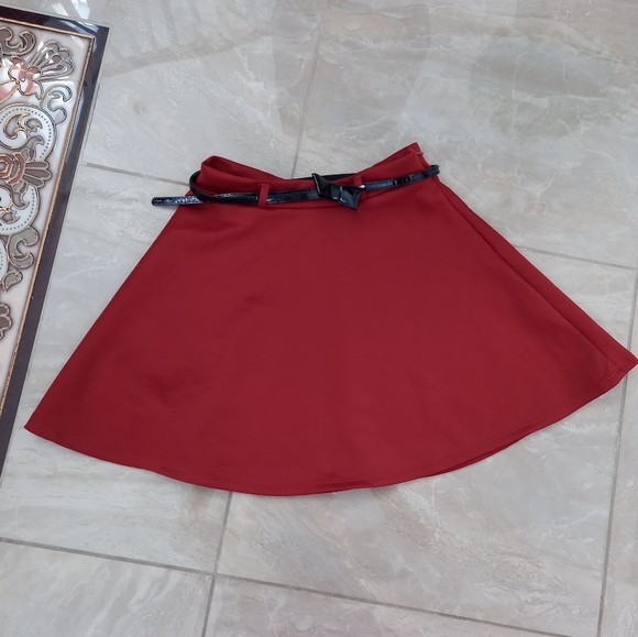 Diva apparal mini skirt size medium - Picture 2 of 5